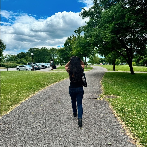 Posh Ambassador 10/27/17๐ค๐ผ - Picture 5 of 8